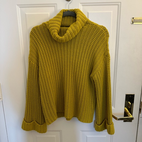 525 Turtleneck Sweater - XS - Mustard Yellow - Picture 2 of 8